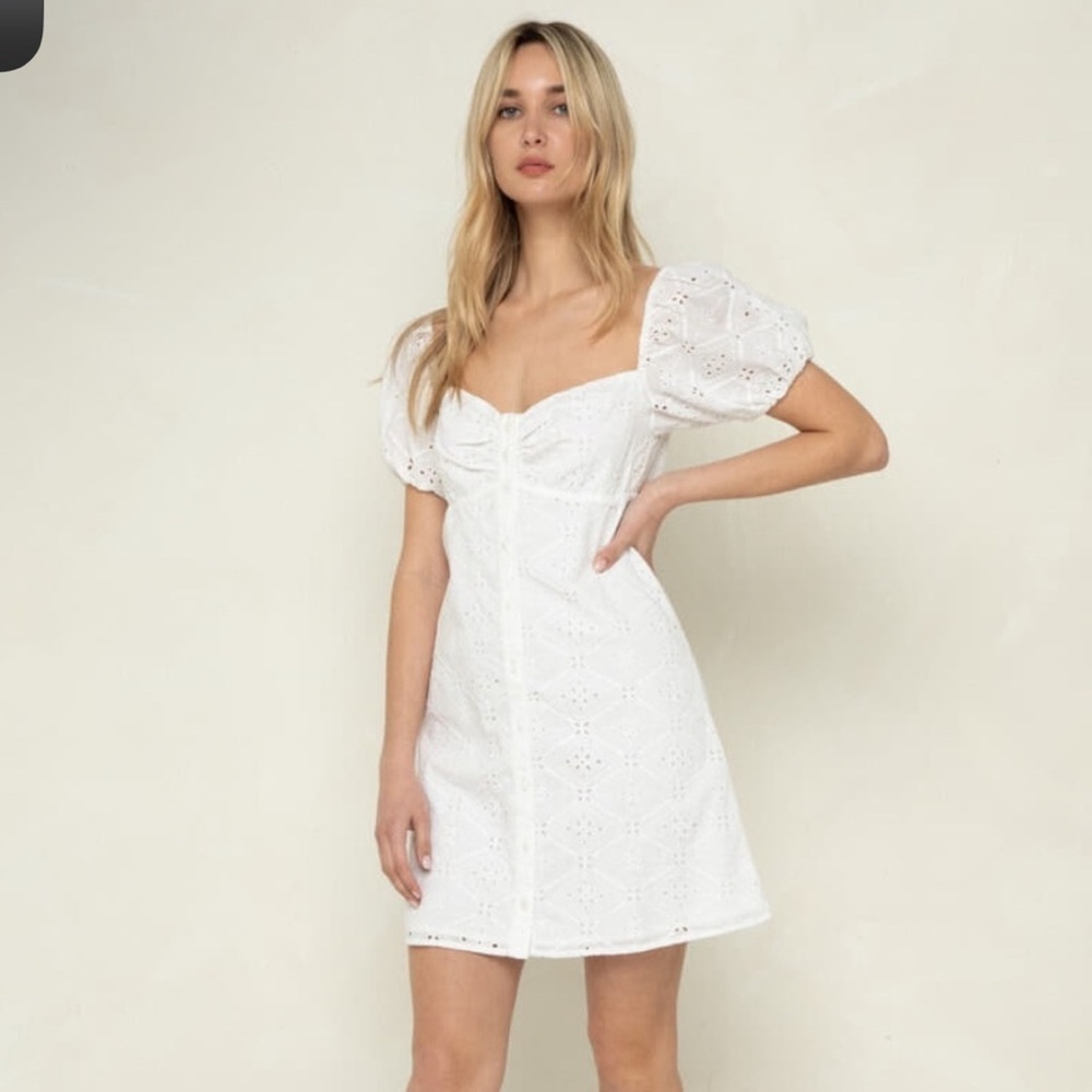 OAK + FORT White Eyelet Sweetheart Puff-Sleeve Mini Dress